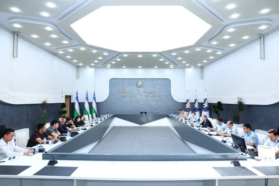 Ўзбекистонда 2025-йилда олти нафар топ блогер 2,7 млрд сўм даромад қилиб, 110 млн сўм солиқ тўлади